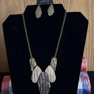 Paparazzi Gold Ripple Necklace and Earring Set